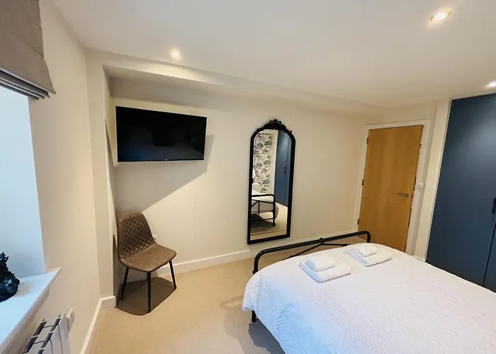 2 Bedroom Centre Garden Flat With Secure Parking Lejlighed Bristol